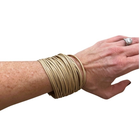 🌟Chic Elegance - Gold Clasp Statement Cuff – Beige Iridescent Straps🌟 - Picture 1 of 9